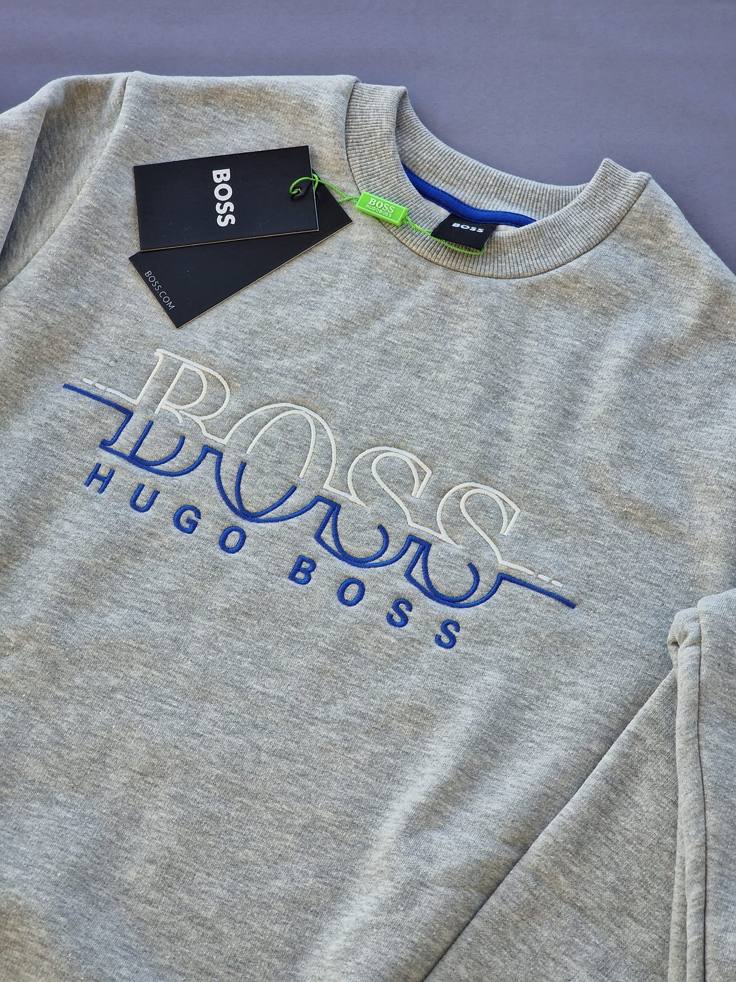 Chandal HUGO BOSS gris logo blanco y azul