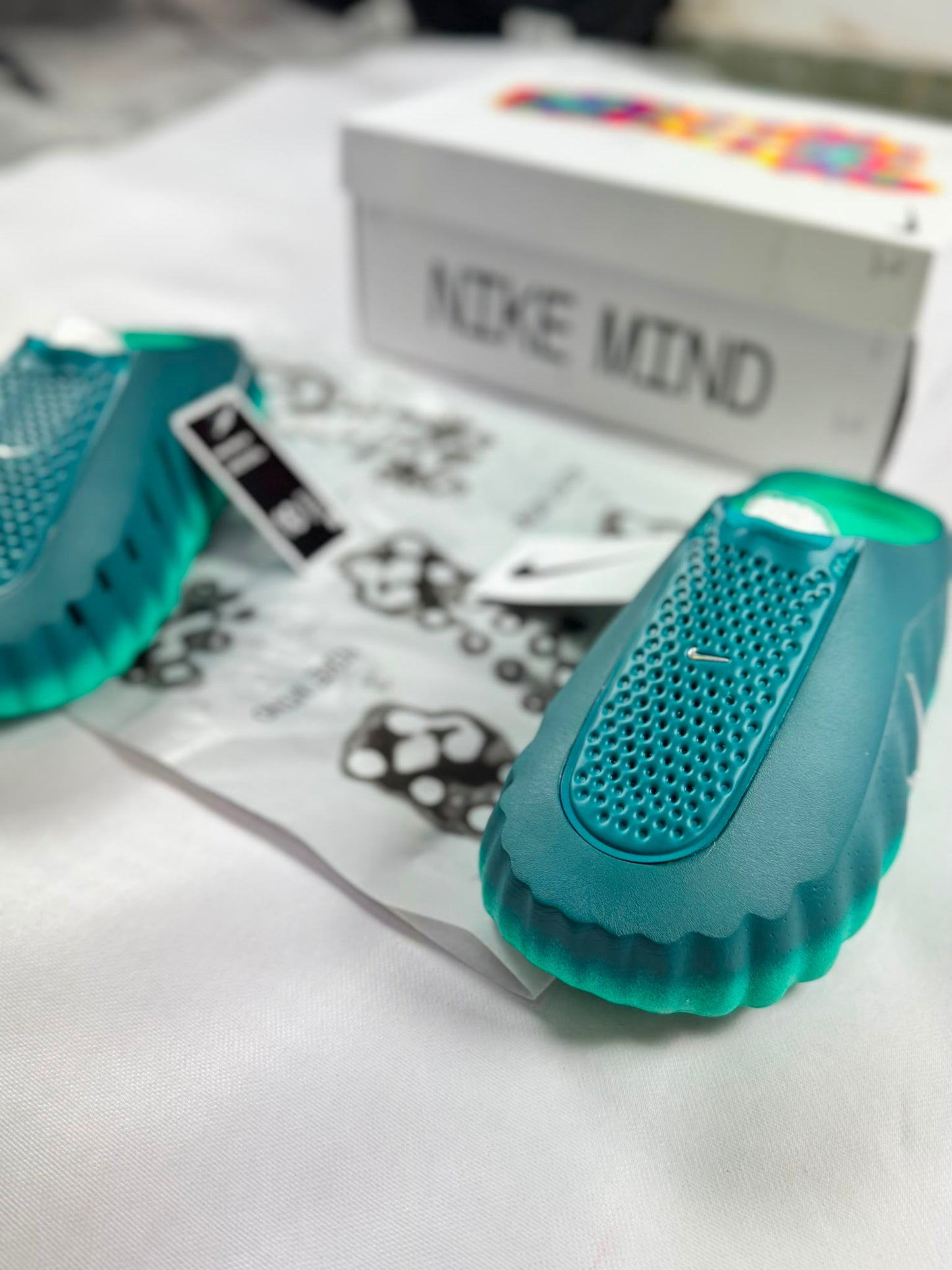 Nike Mind 001 azul degradado logo plateado