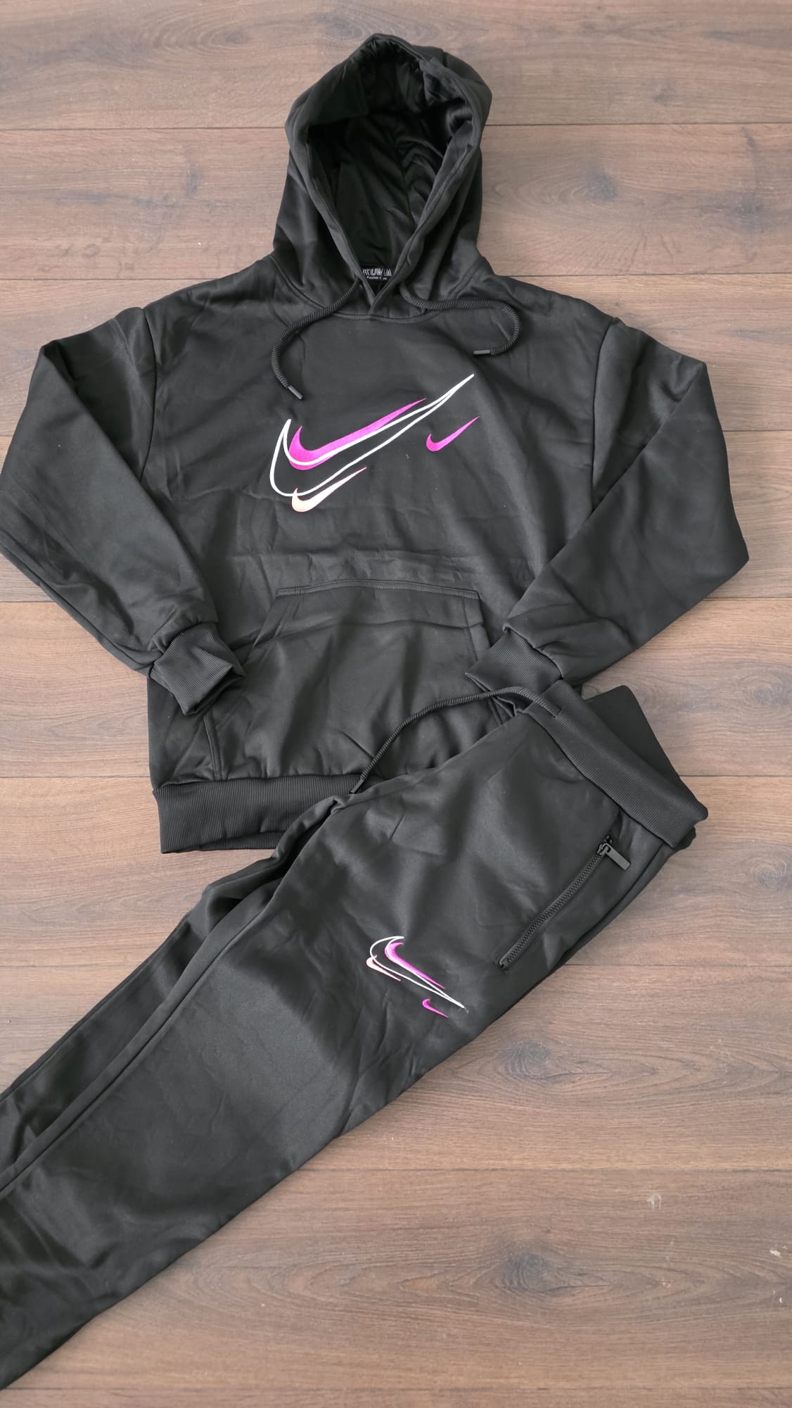Chandals nike negro 4 logos morados