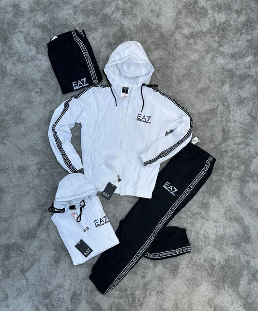 Chandal Armani blanco logo negro tiras laterales