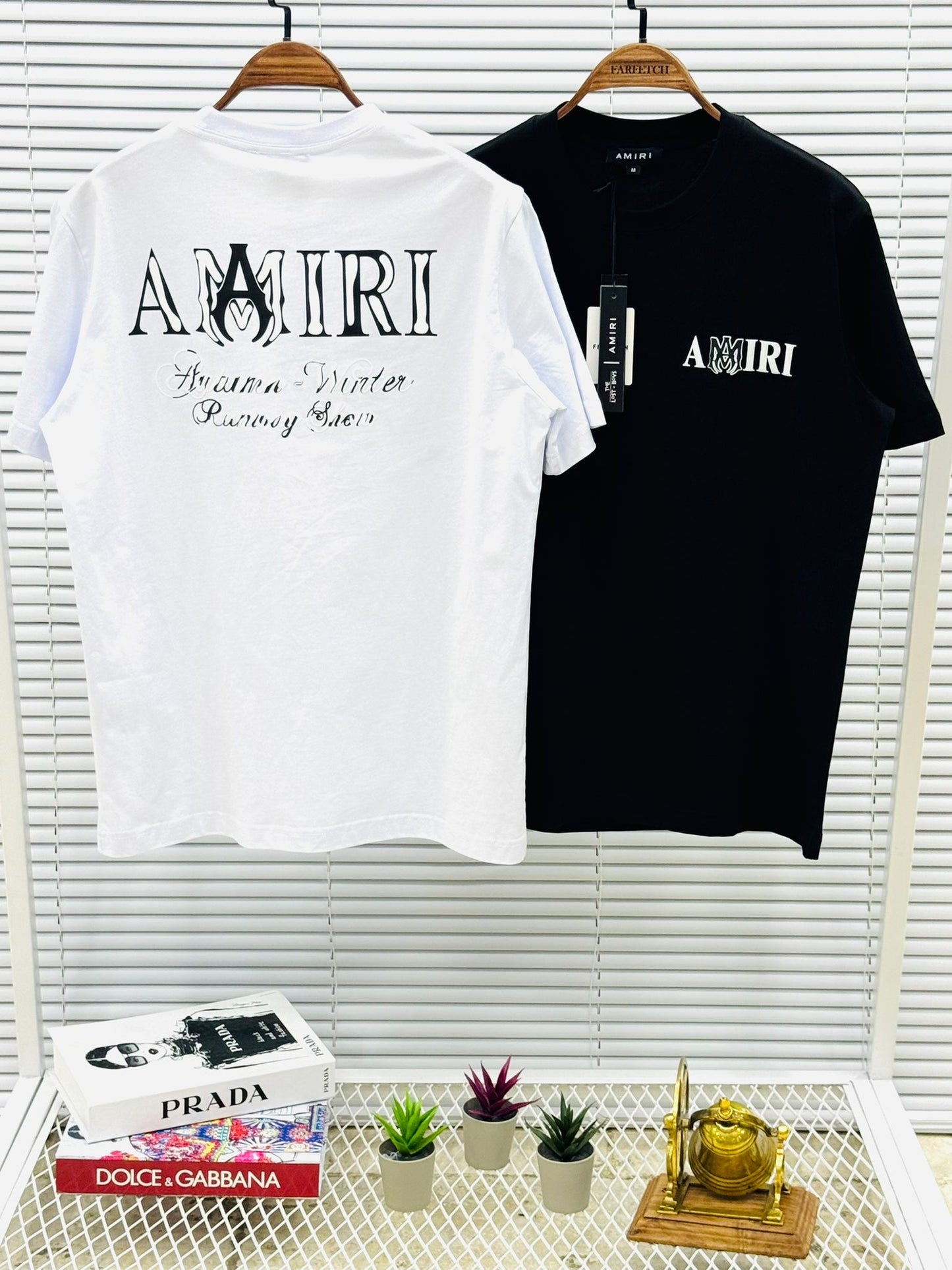 Camiseta amiri blanco logo negro