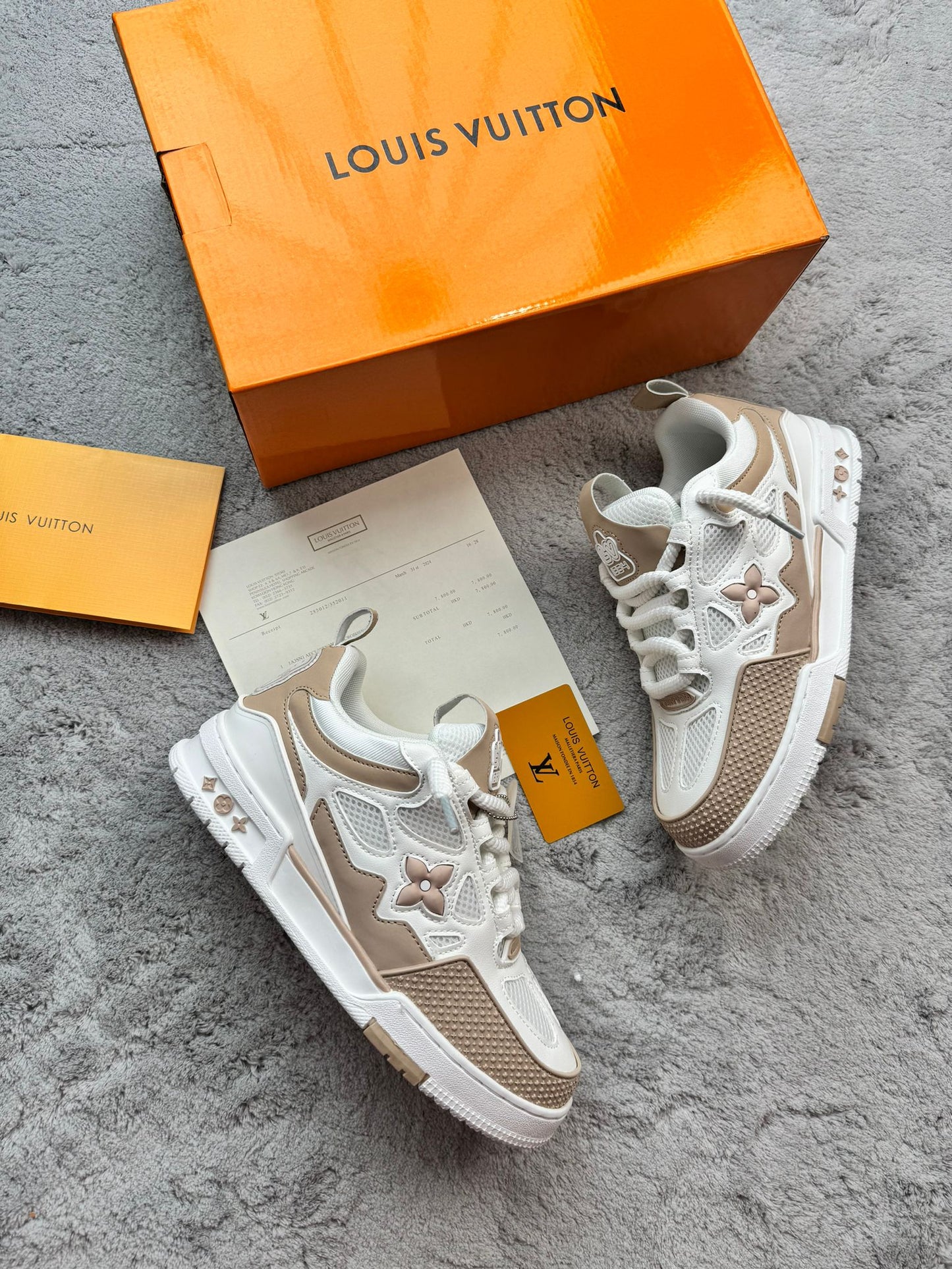 LV SKATE blancas logo beige