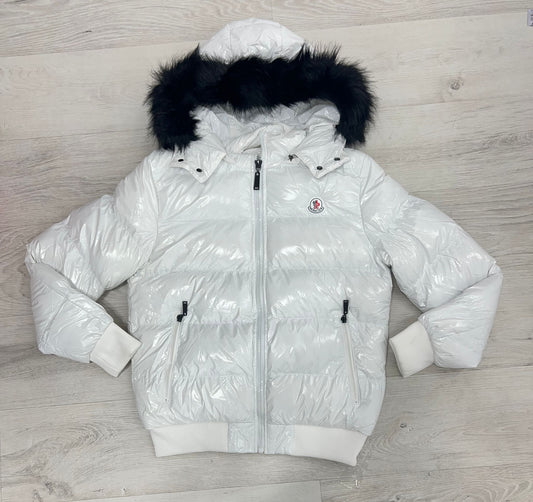 Chaqueta Moncler blanco logo blanco con gorro