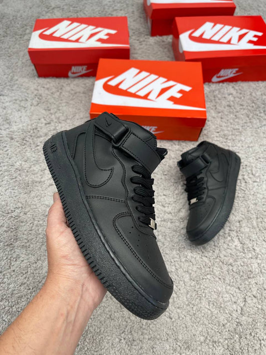AIR FORCE BOTAS NEGRAS