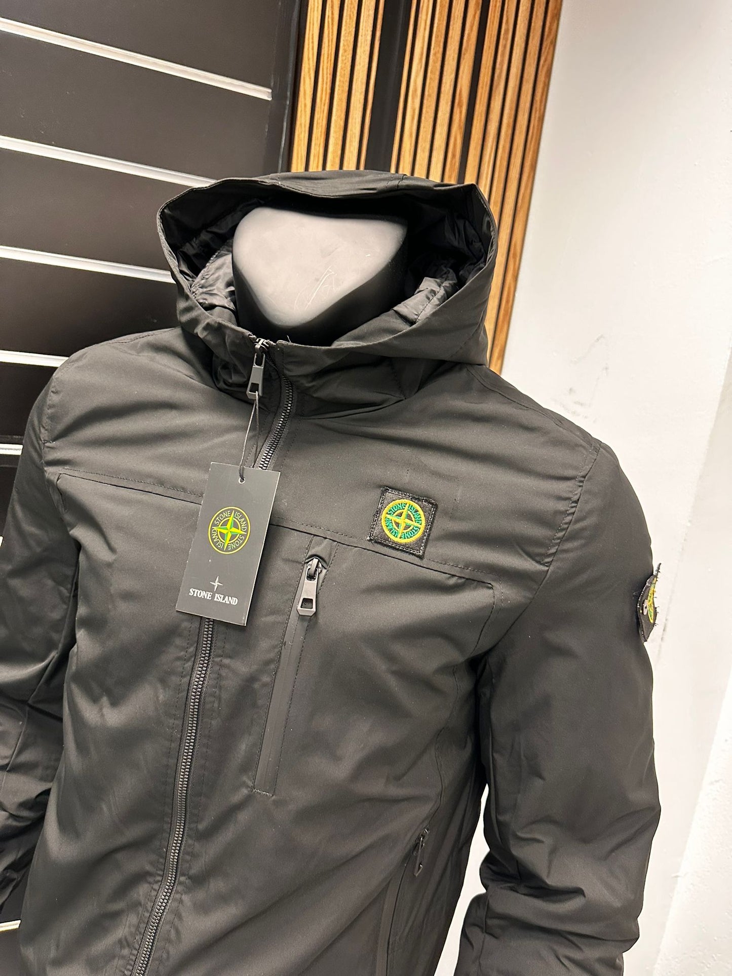 Chaqueta stone island negra