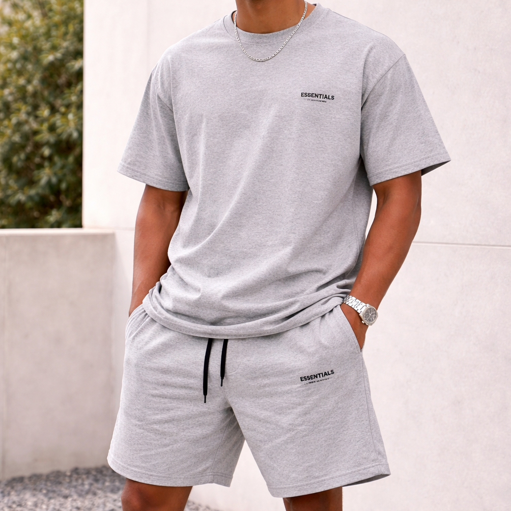 Conjunto Essentials gris logo negro