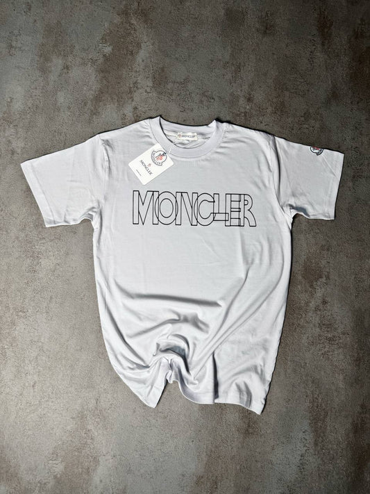 Camiseta Moncler blanco logo contorno negro letras juntas