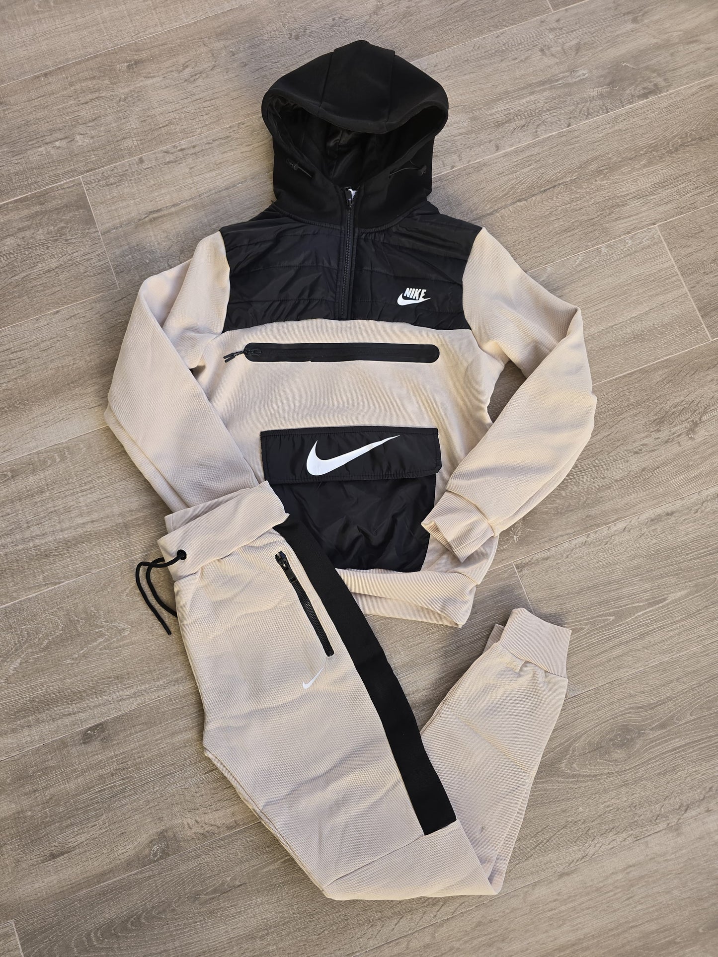 Chandals bolsillo nike beige