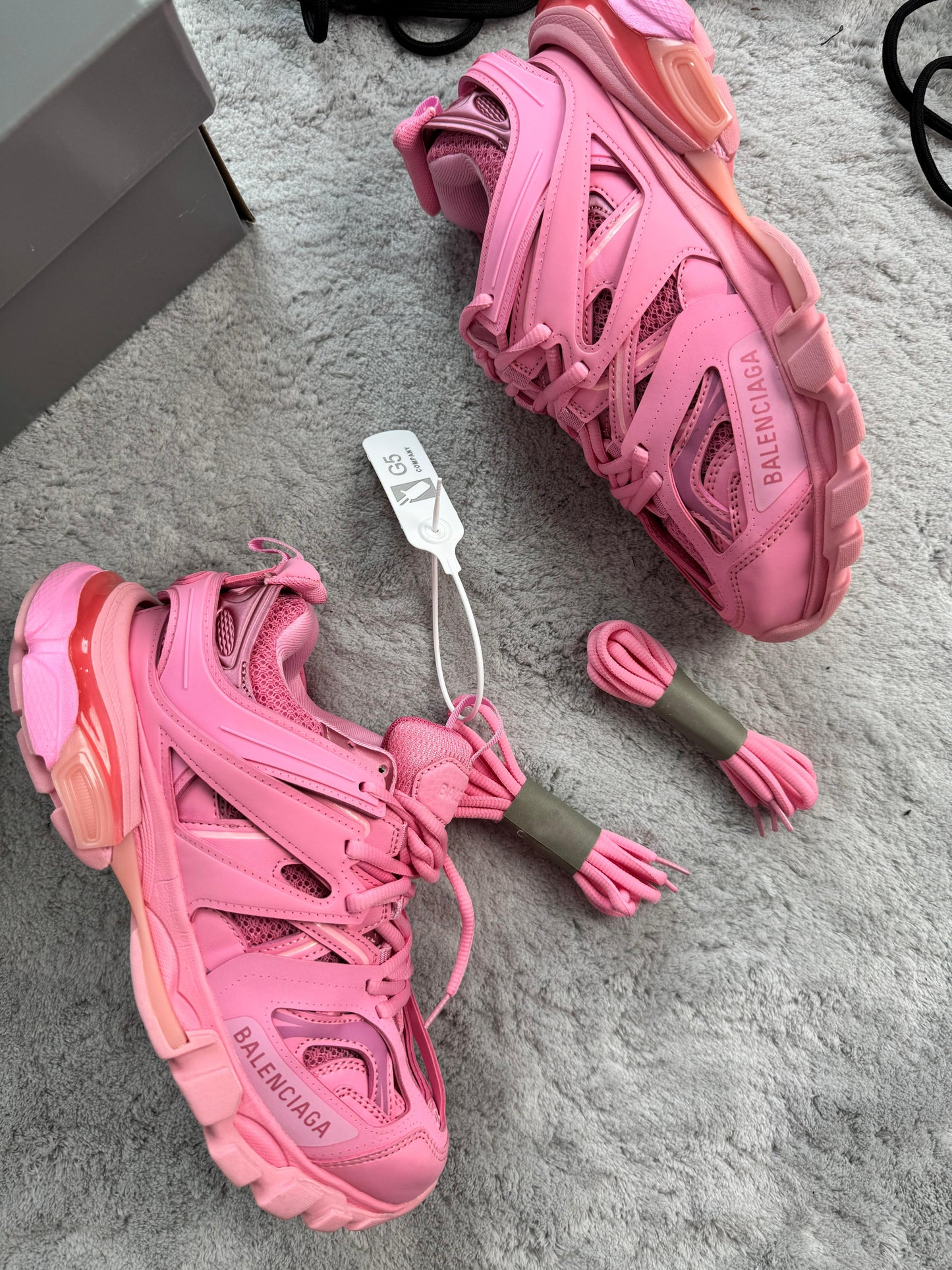 Balenciaga Track rosas