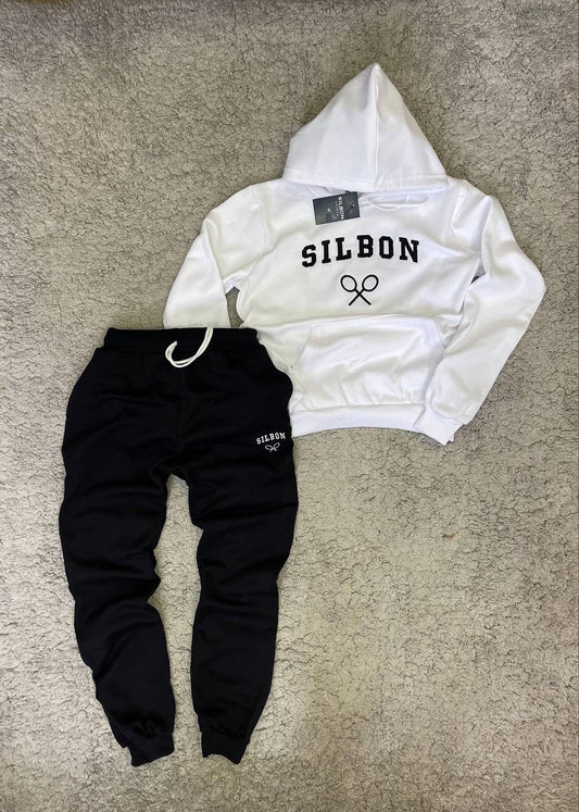 Chandal Silbon blanco logo negro
