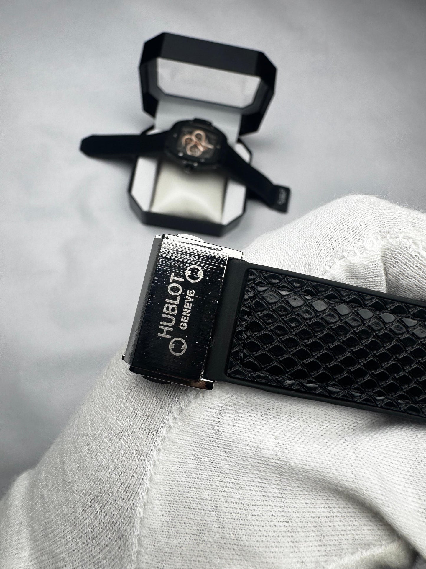 RELOJ HUBLOT NEGRO Y GRIS