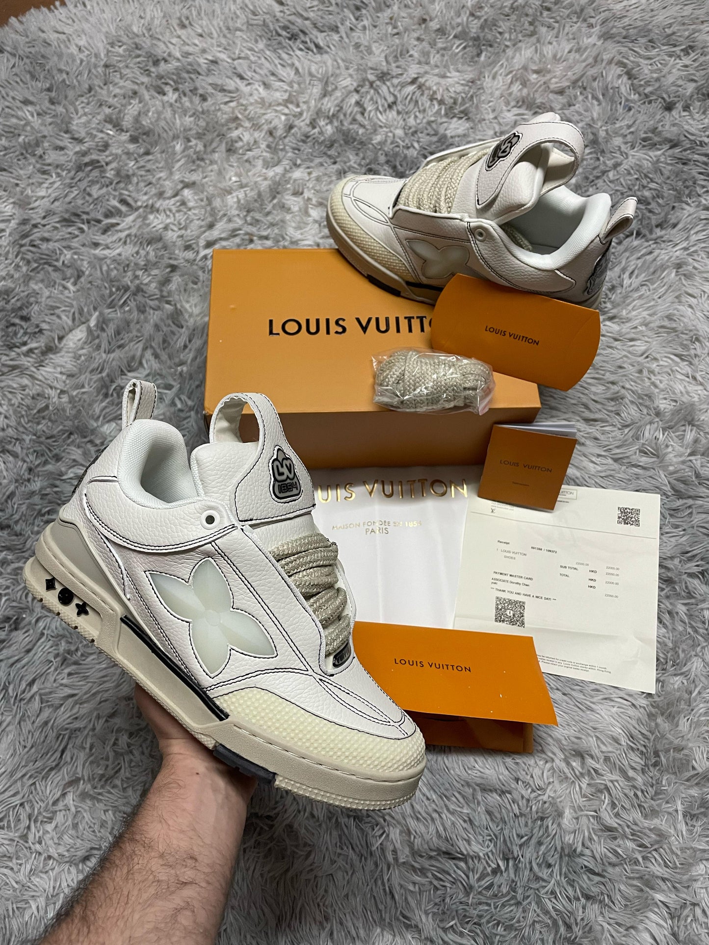 LV Skate beige y blanca