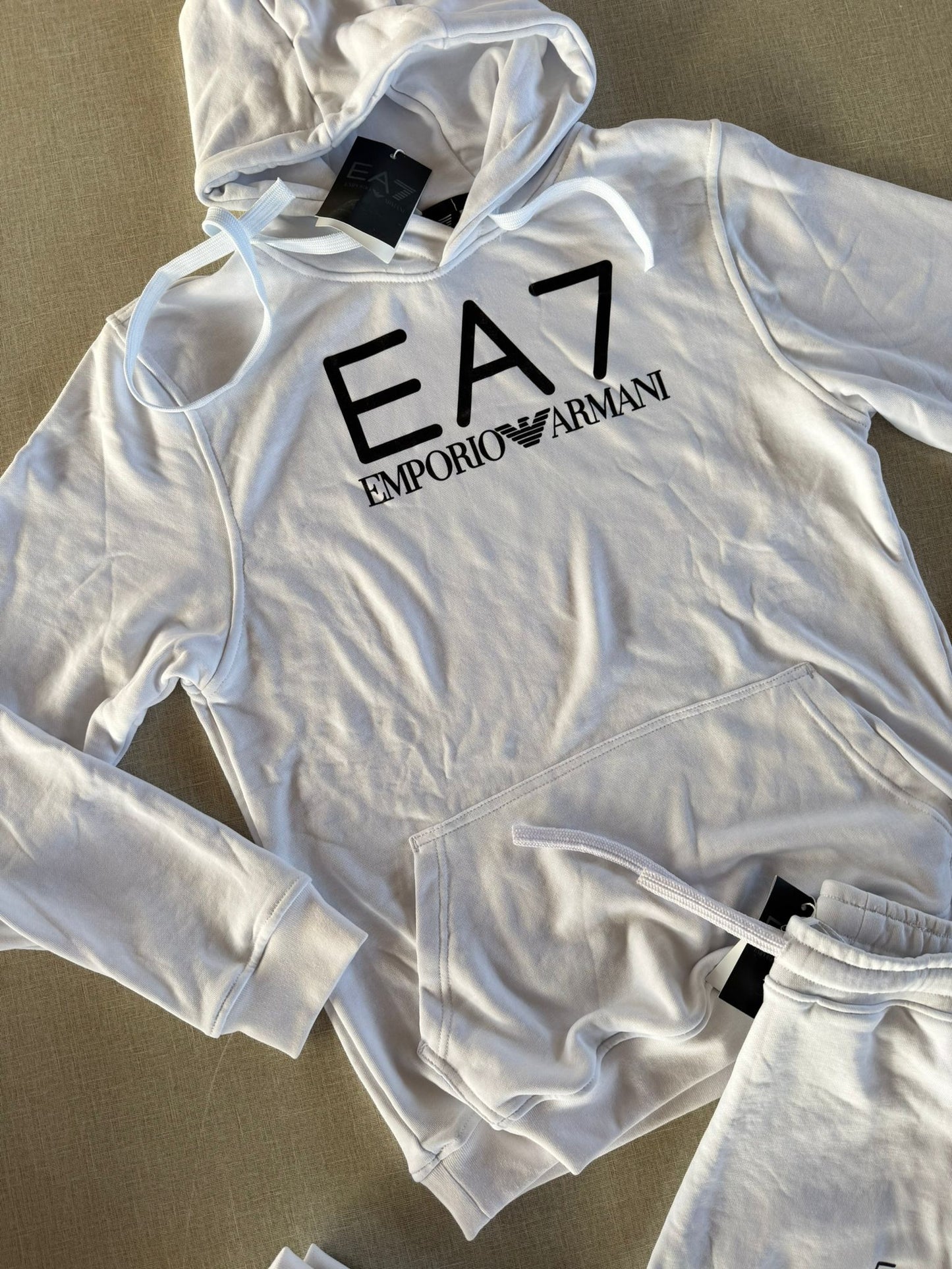 Chandal armani blanco logo negro