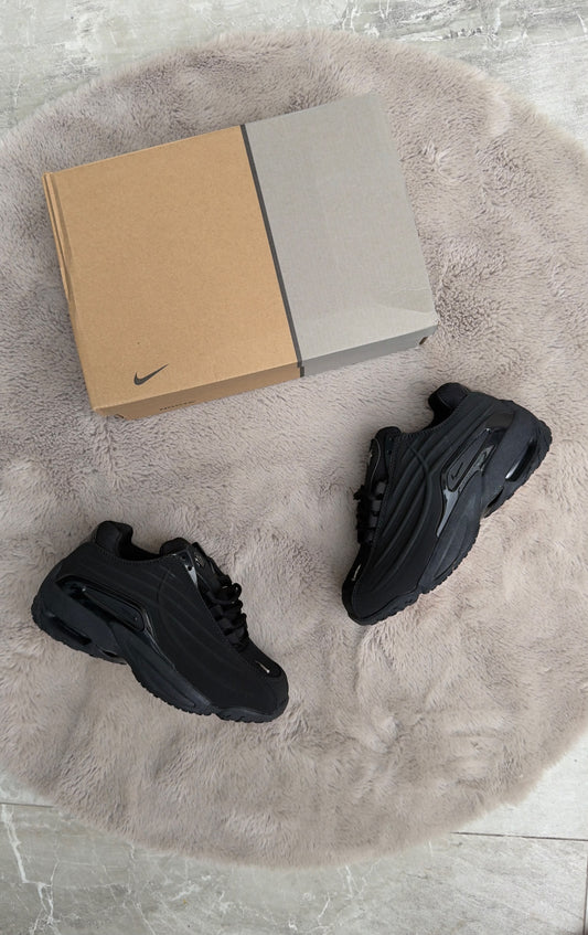 Nike nocta negras