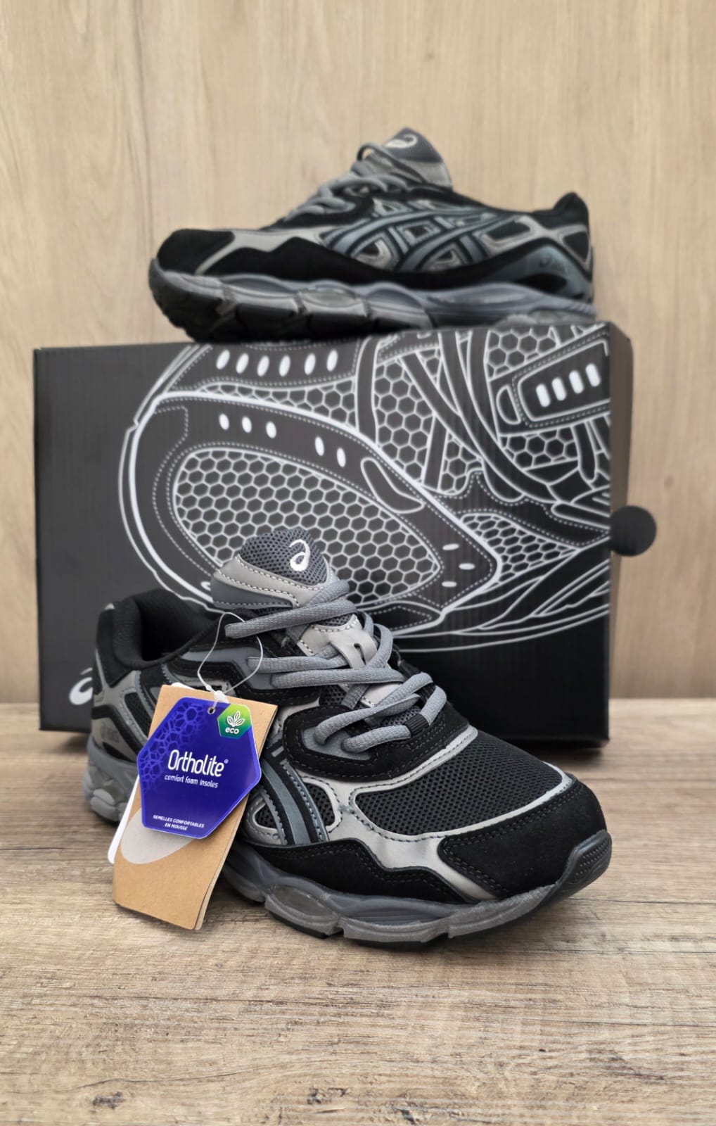 Asics negra