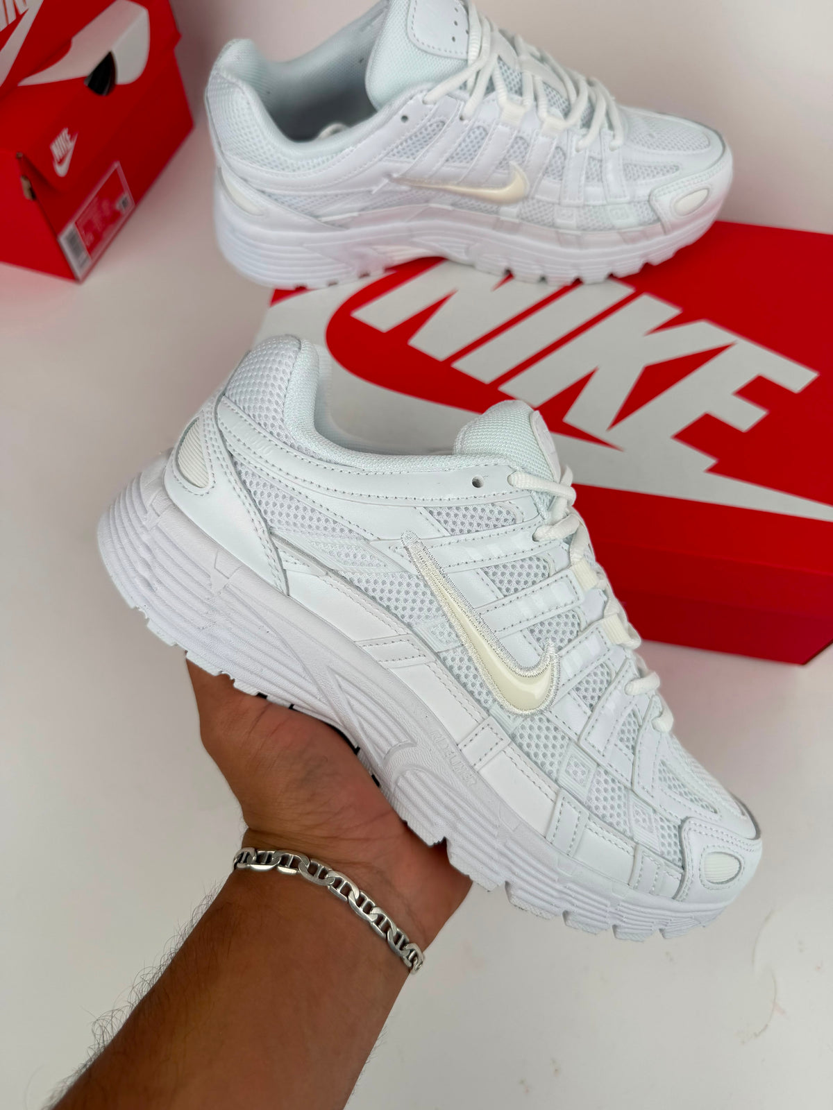 Nike P-6000 blancas