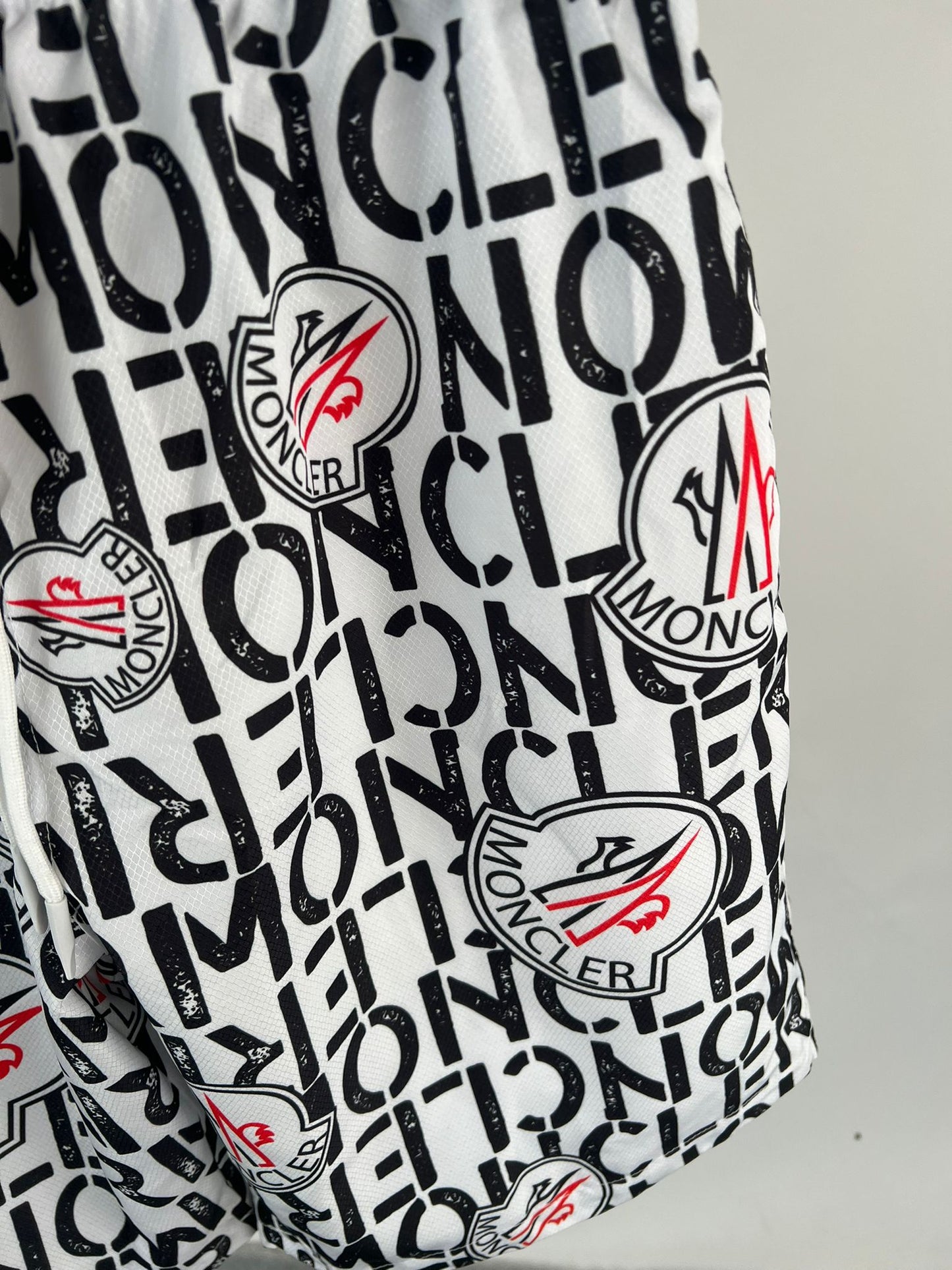 PANTALON CORTO BLANCO MONCLER