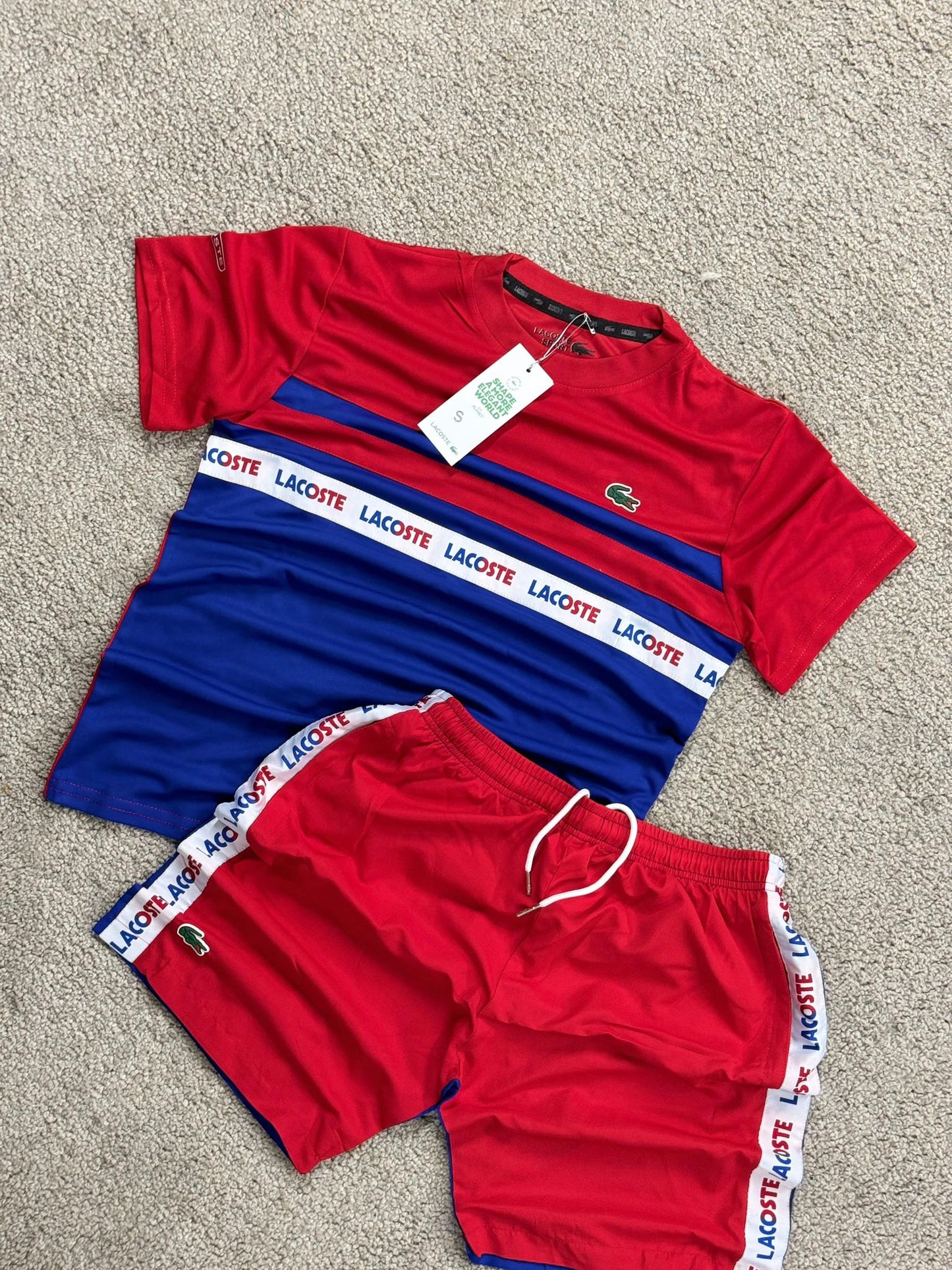 Conjunto Lacoste rojo azul y blanco