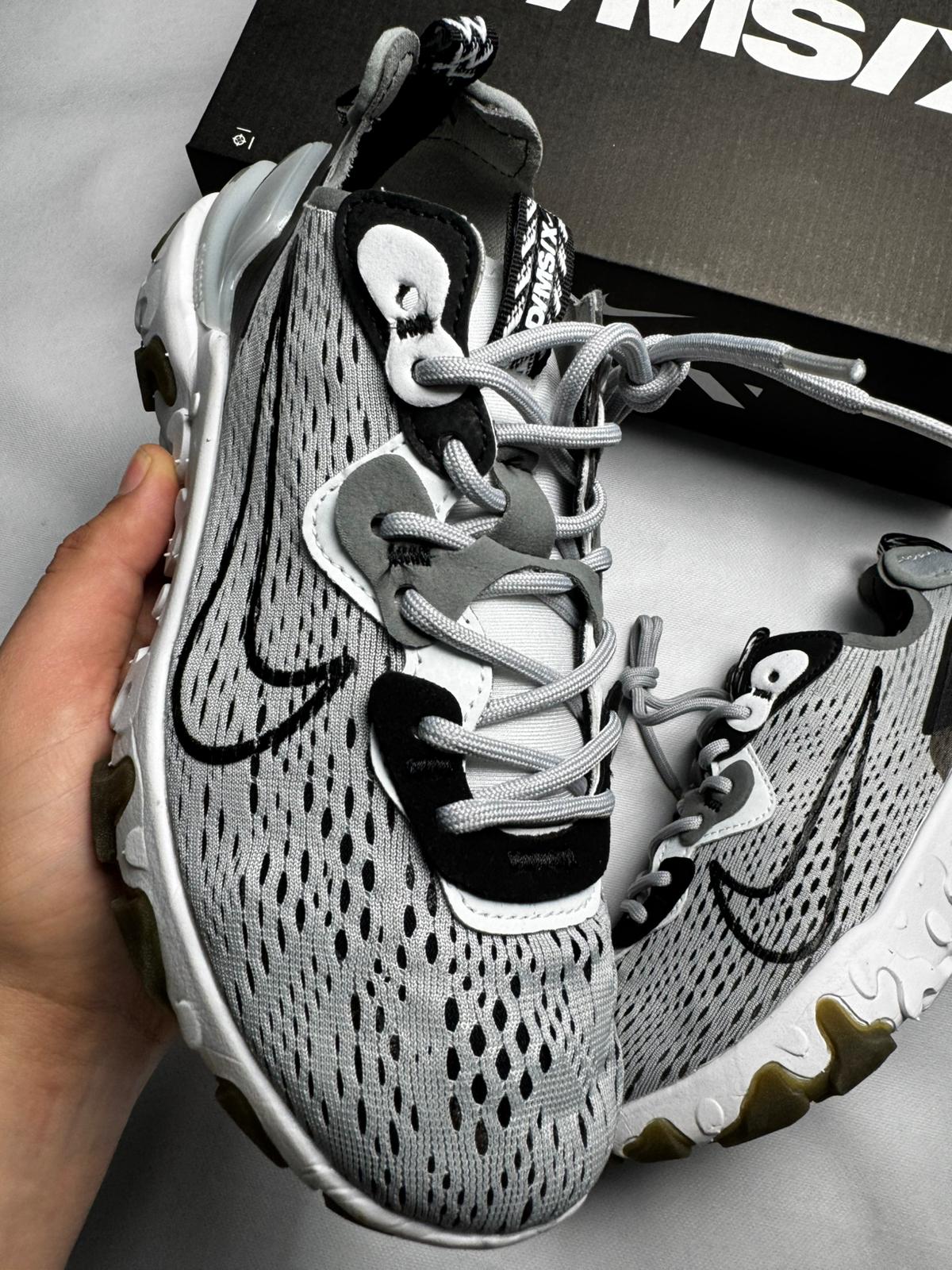 React vision grises logo negro detalles blancos