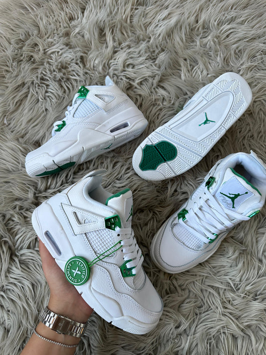 Jordan 4 blancas detalles verdes