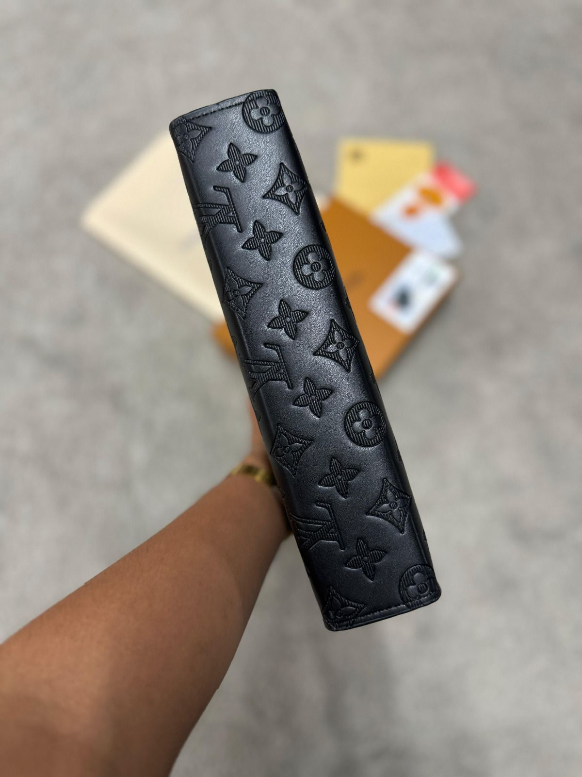 Bolso de mano LV negro