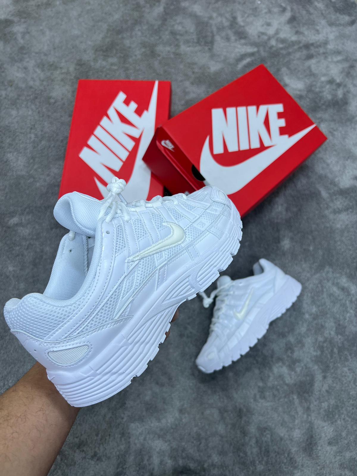Nike P-6000 blancas