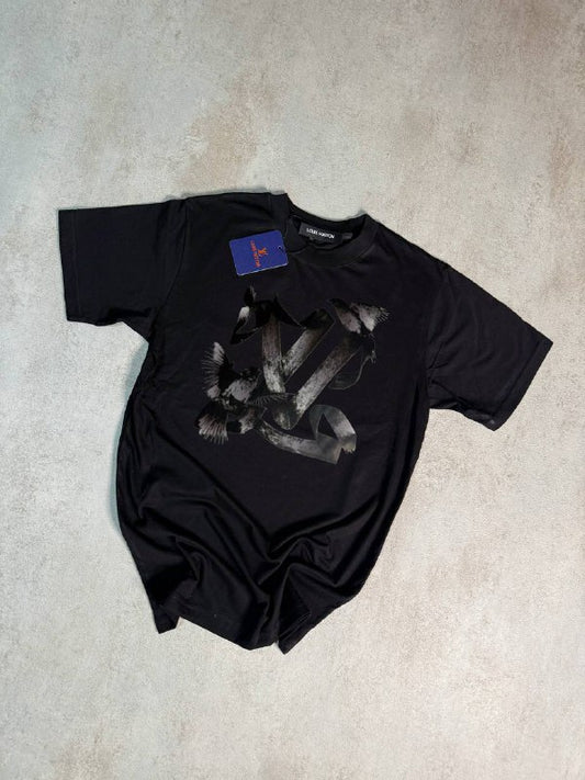 Camiseta LV negro logo difuminado gris y blanco