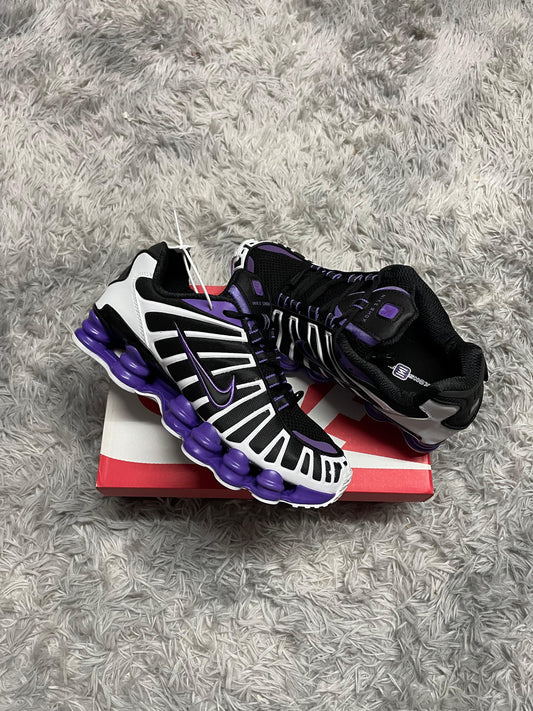 SHOX TL negras y blancas detalles morados logo morado