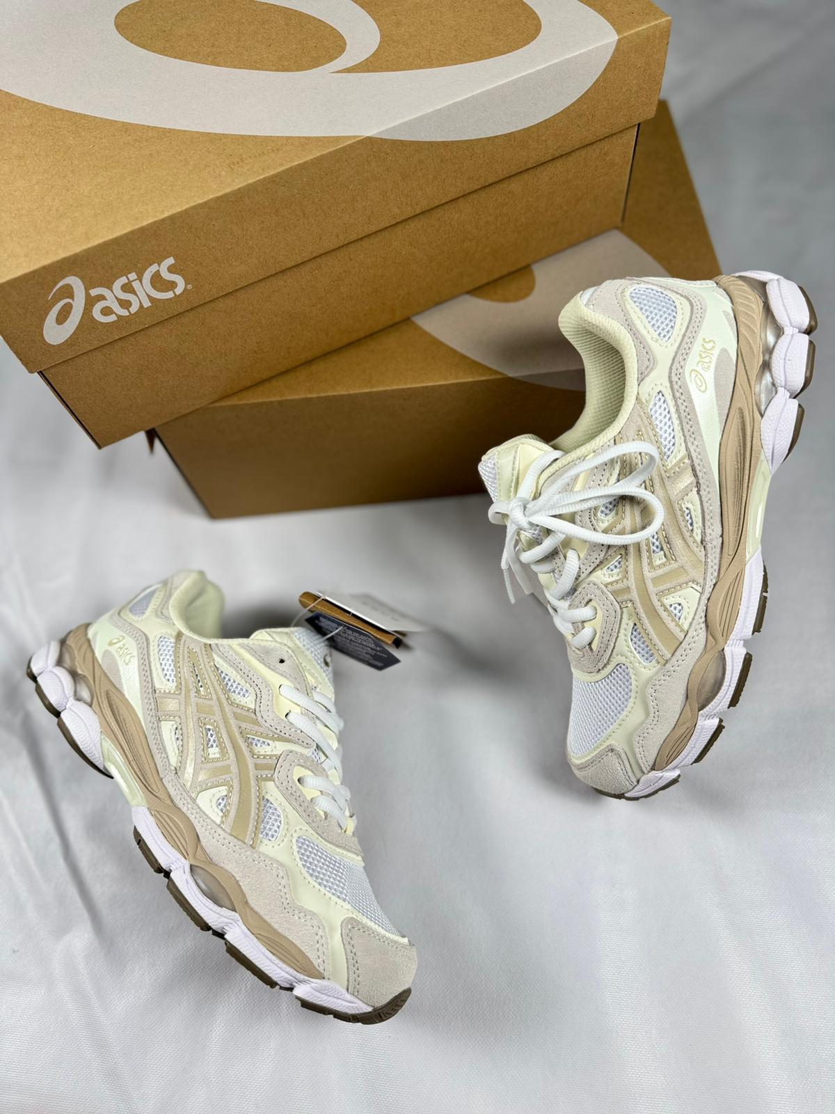 Asics crema