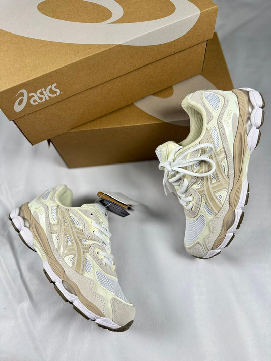 Asics crema