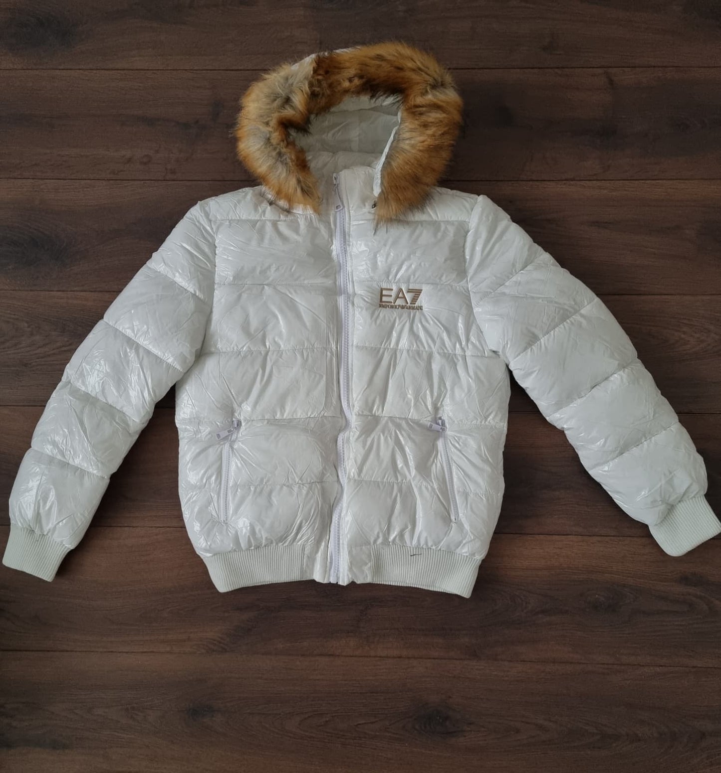 Abrigo gorro emporio blanco