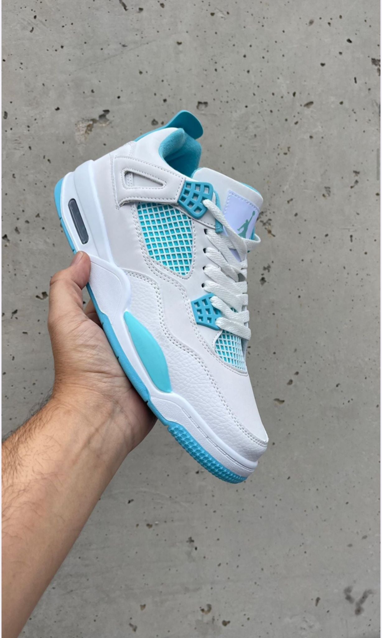 JORDAN 4 BLANCAS  Y TURQUESA