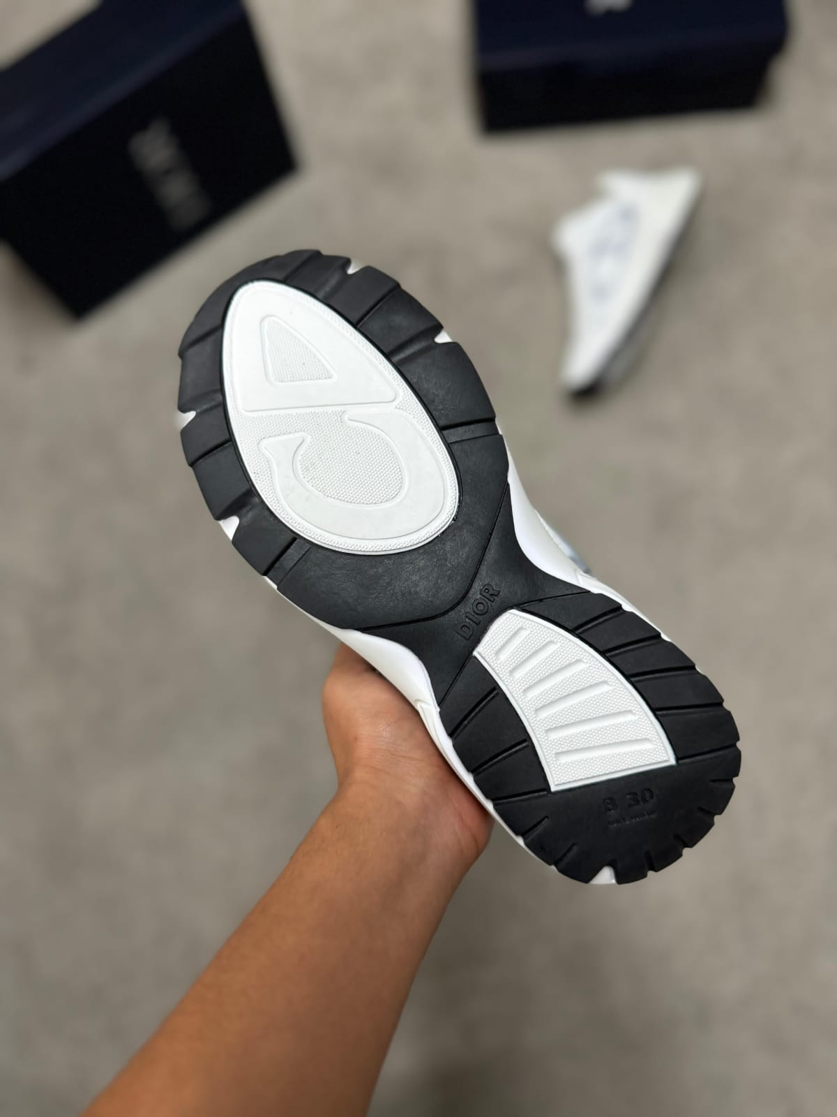 Dior b30 blancas logo gris