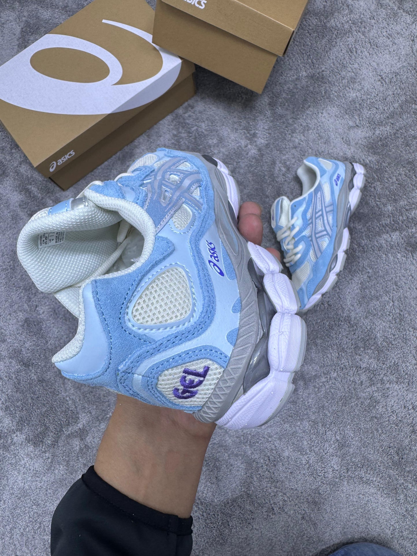 Asics GEL-NYC azul logo morado detalles grises