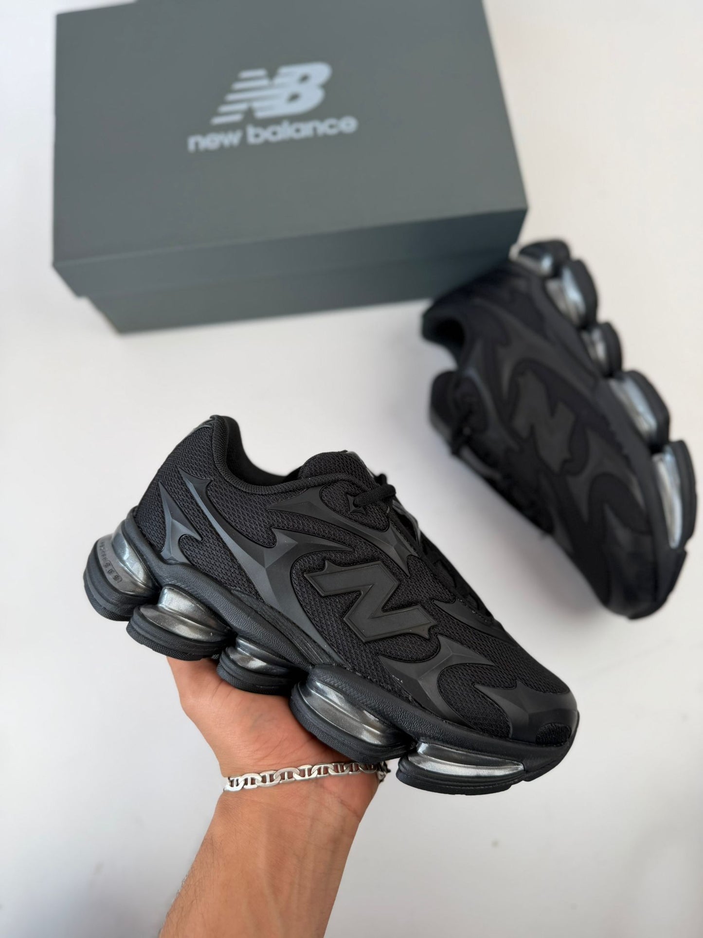 New Balance 2000 negras