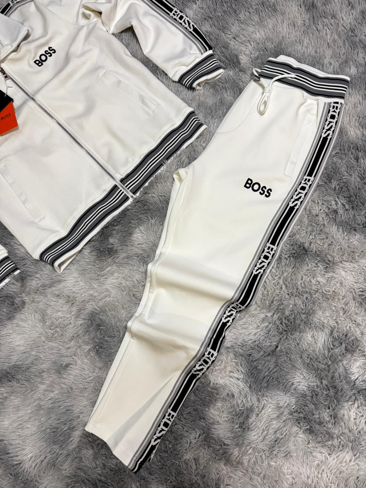 Chandal Hugo Boss blanco logo negro detalles laterales