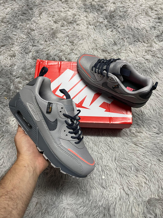 AIR MAX 90 GRIS DETALLES NARANJAS