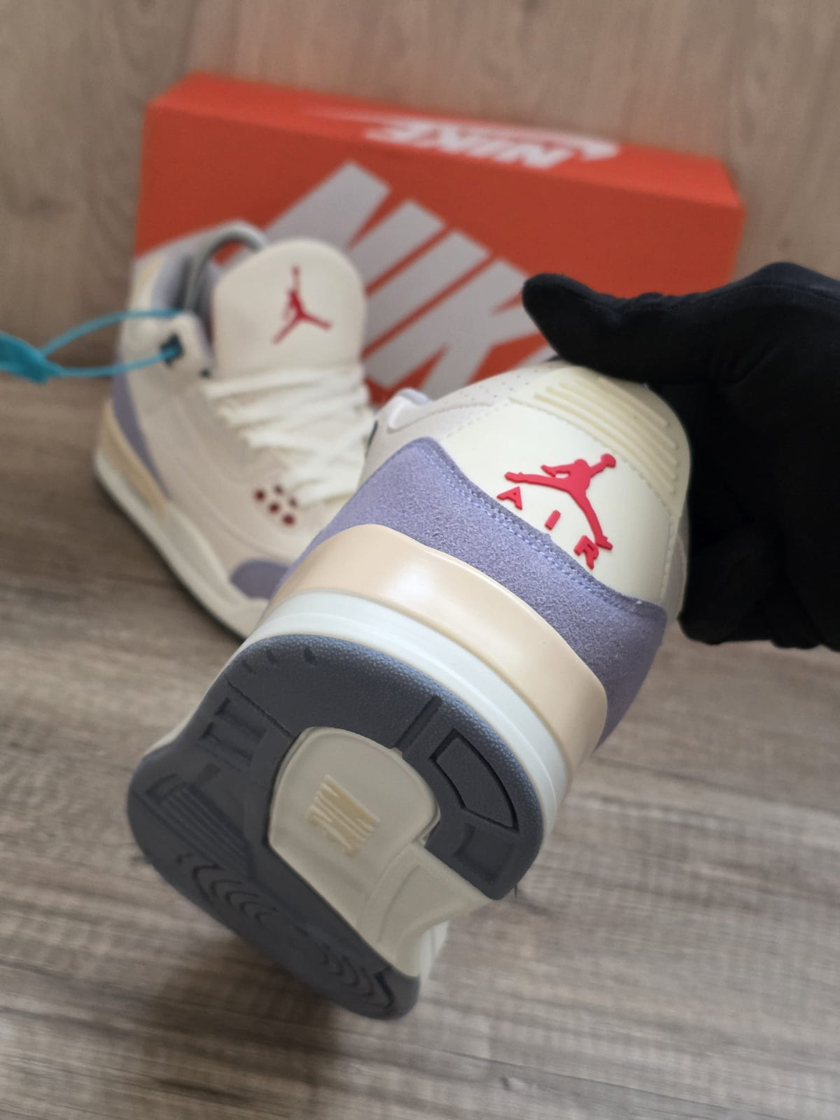 Jordan 3 beige azul