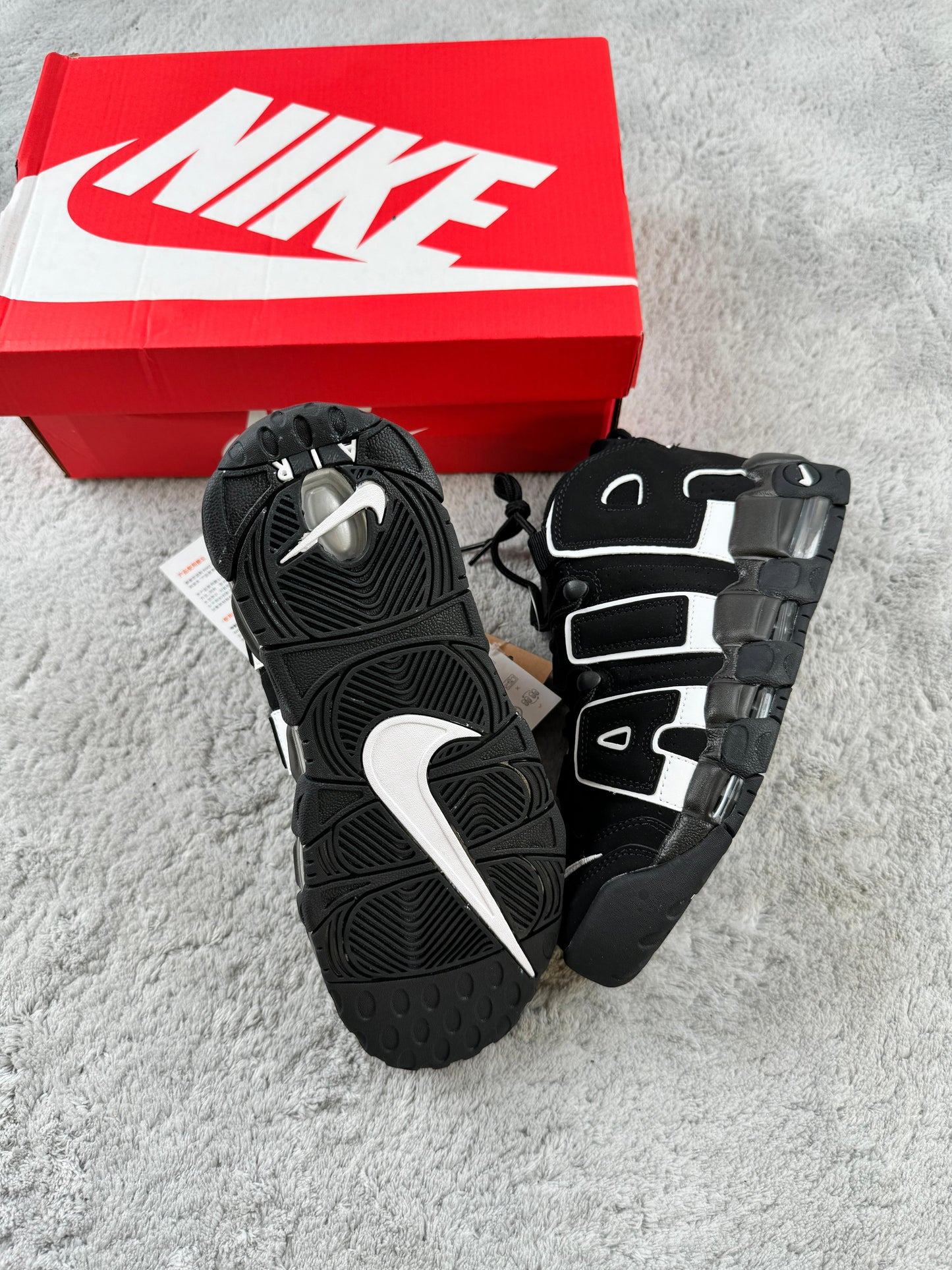 NIKE UPTEMPO NEGRAS