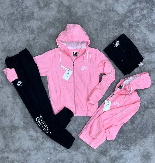 Chandal Nike rosa logo blanco