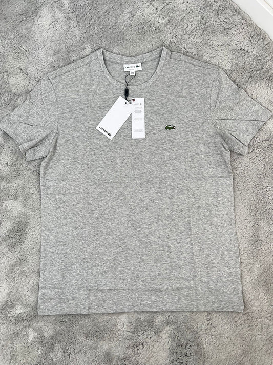 CAMISETA LACOSTE GRIS LOGO VERDE