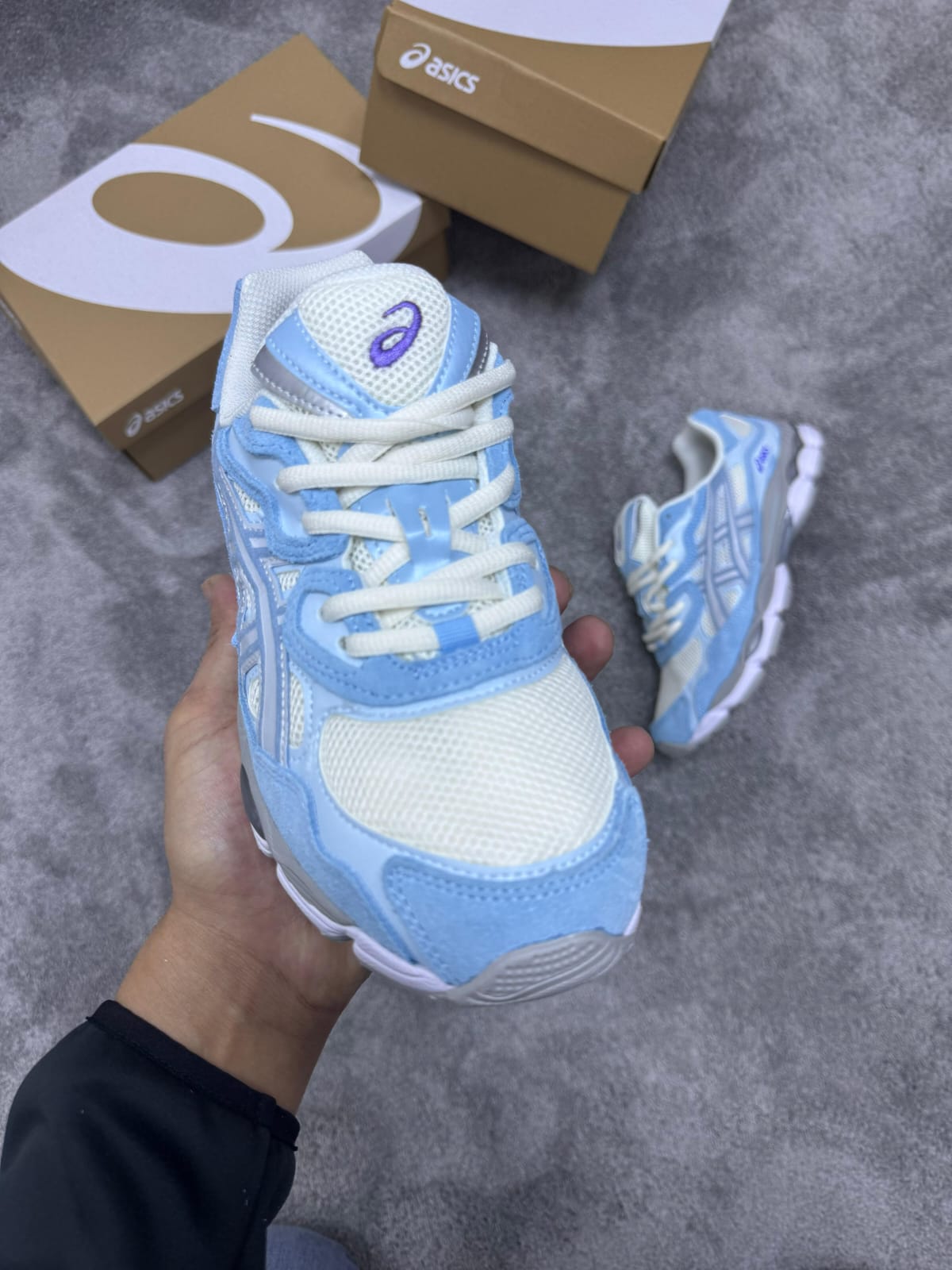 Asics Gel azules y blancas