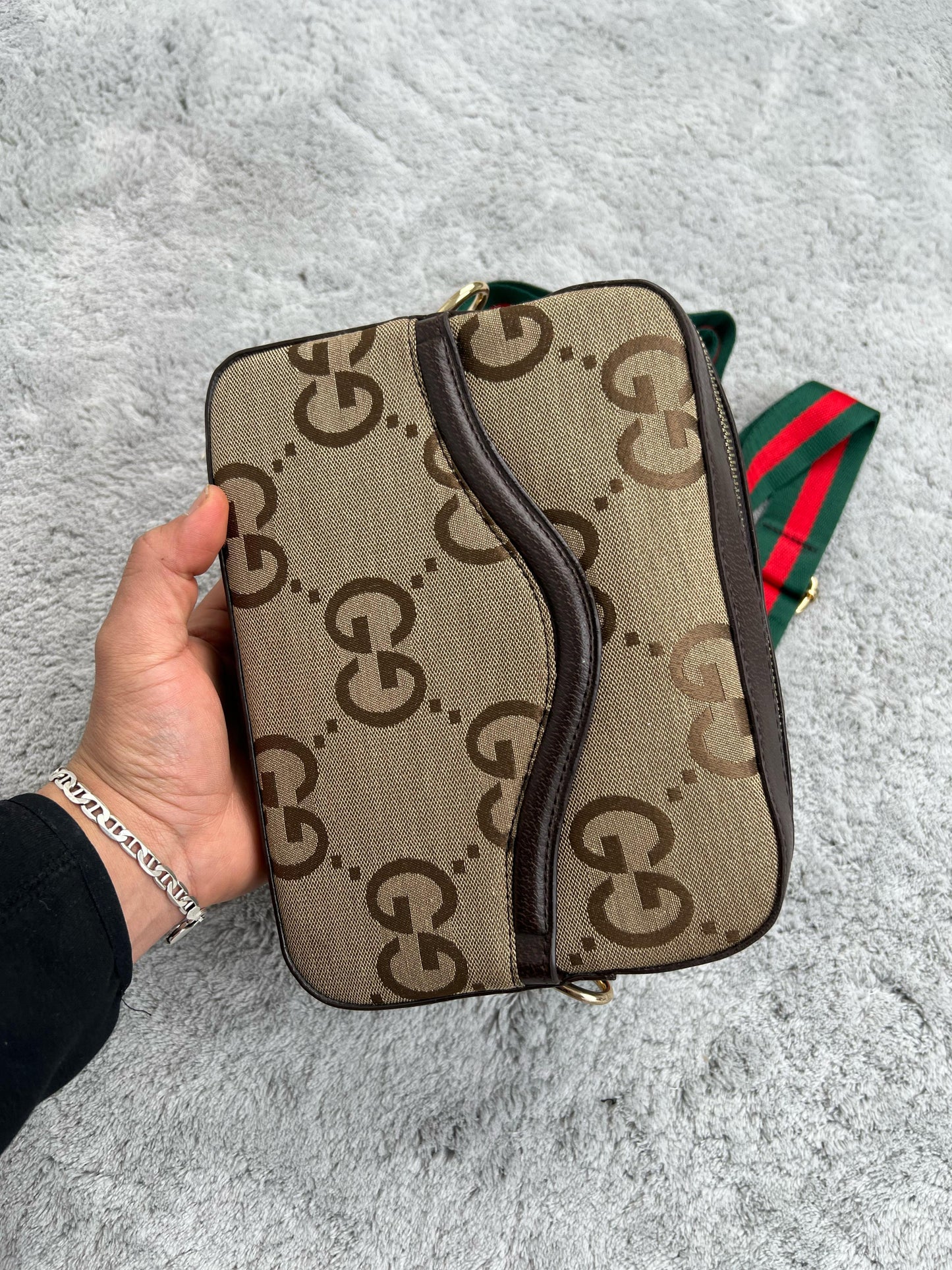 BANDOLERA GUCCI beige correa verde y roja