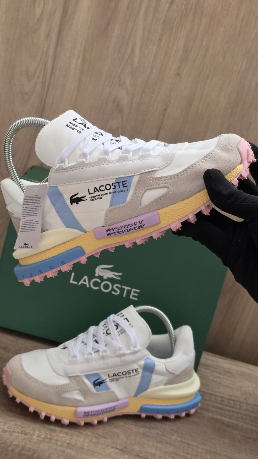 Lacoste blanca azul amarilla