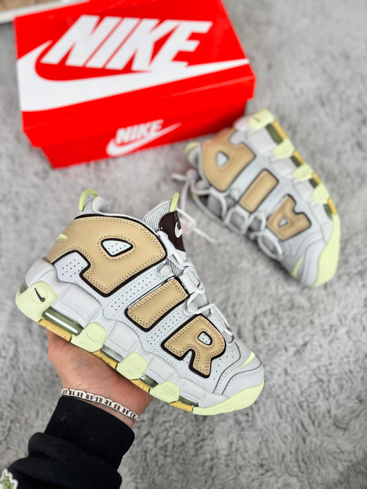 NIKE UPTEMPO GRIS LOGO MARRON