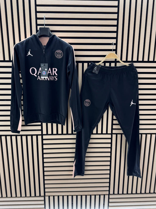 Chandal PSG x Jordan negro y rosa