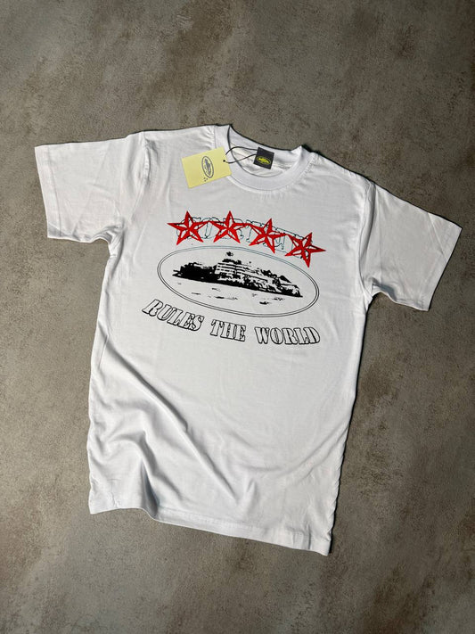 Camiseta Corteiz blanco logo negro detalles rojos