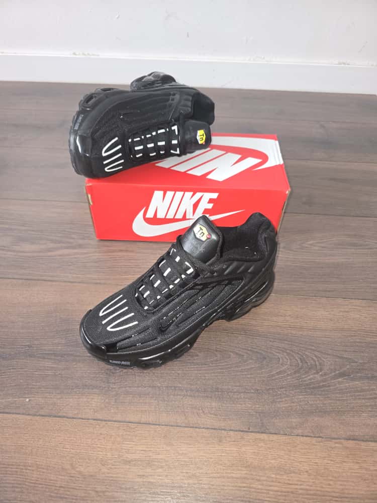 Tn plus ultra Black