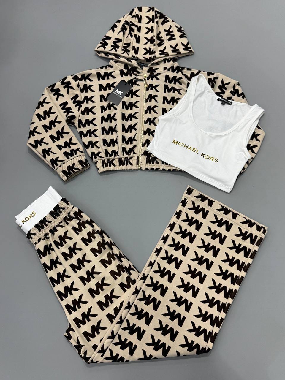 Chandal Michael Kors beige logos negros
