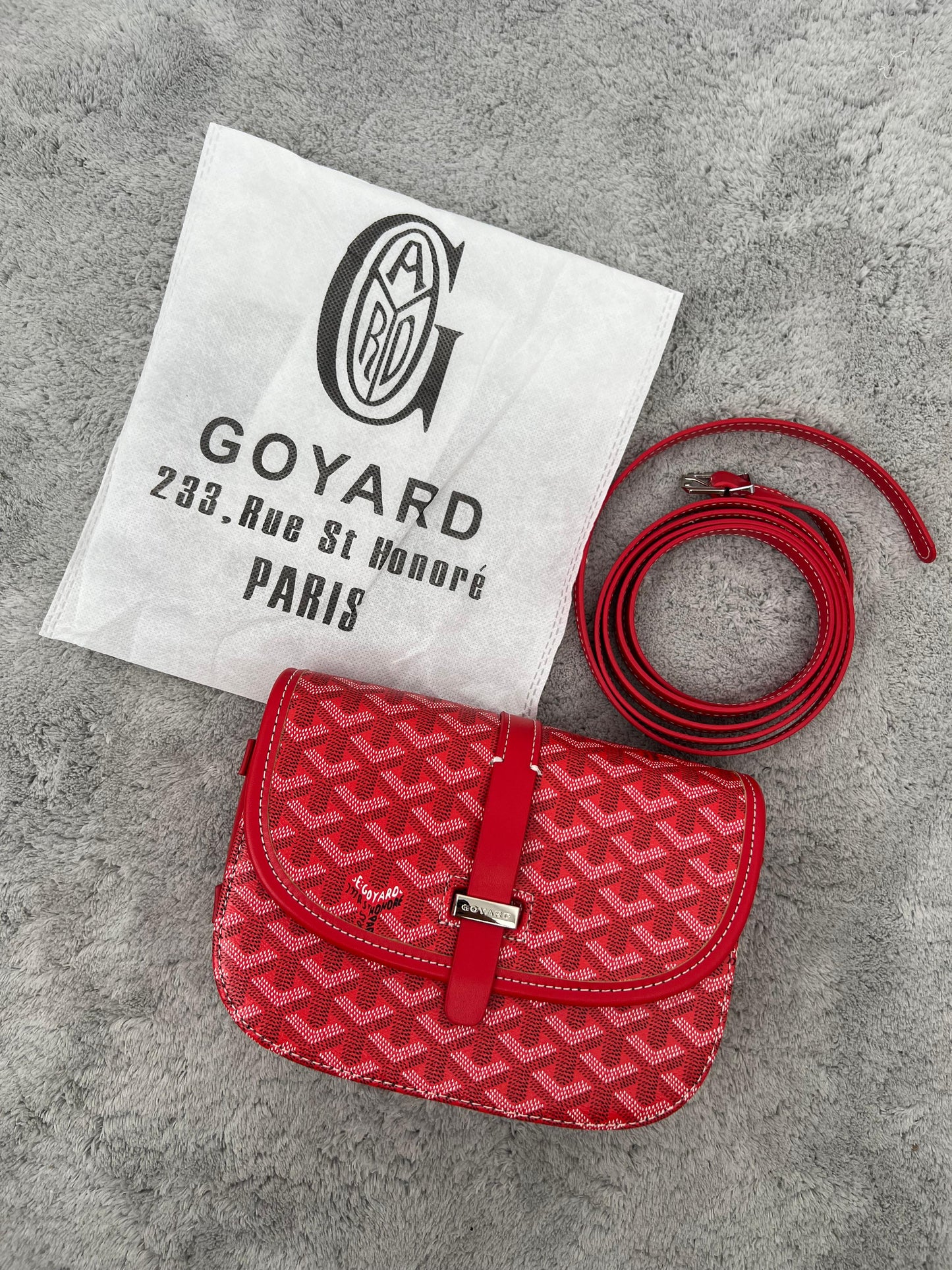 BANDOLERA GOYARD rojo detalles plateados